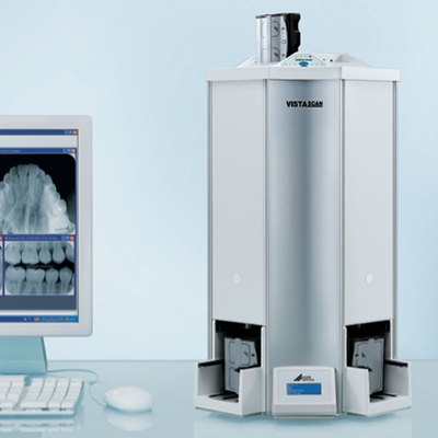 VistaScan Perio Plus  της Γερμανικής Durr Dental. Ψηφιακός Σαρωτής πλακών φωσφόρου του Συστήματος Ψηφιακής Απεικόνισης VistaIntra DC του Ιατρείου μας.